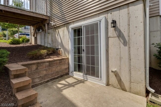 Building Photo - 120 Sowers Dr
