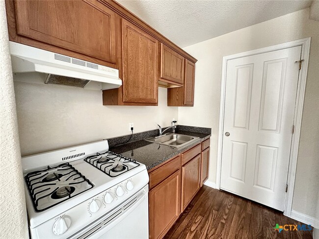 Building Photo - 148 Rush Haven