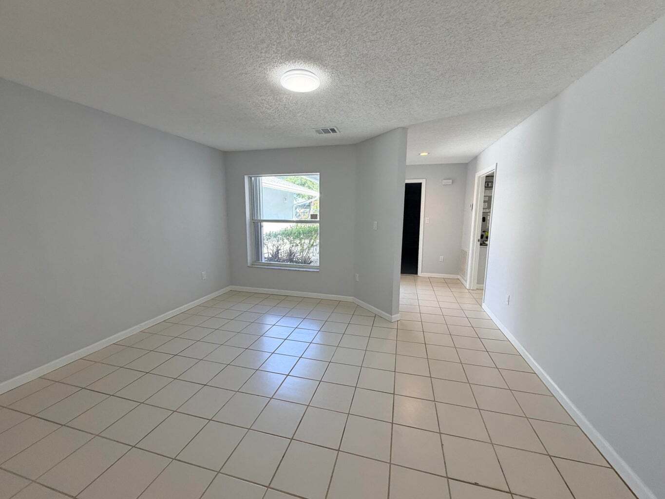 Building Photo - 182 Sparrow Dr