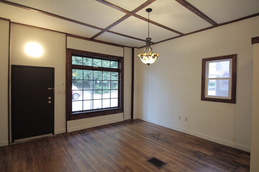 Building Photo - 405 S Trenton Ave