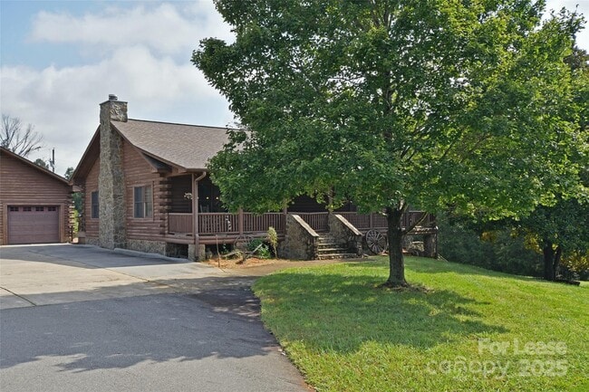 Building Photo - 187 Rustic Rd