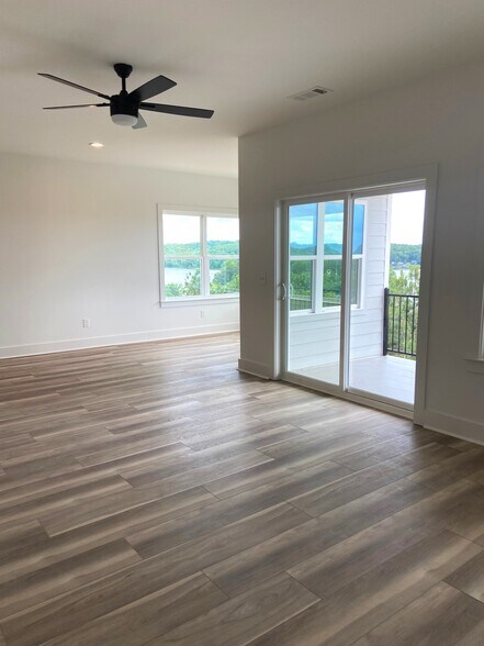 Building Photo - 1172 Ranch Marina Rd