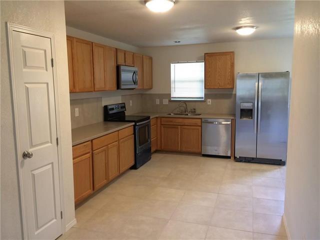 Building Photo - 600 Pacific St E