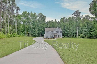 Building Photo - 6230 Gordon Rd