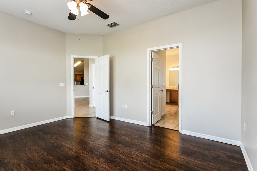 Building Photo - 1270 Creekview Ct