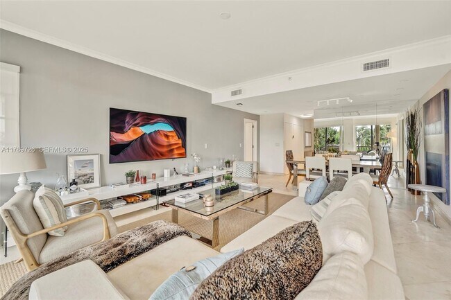 Building Photo - 19227 Fisher Island Dr