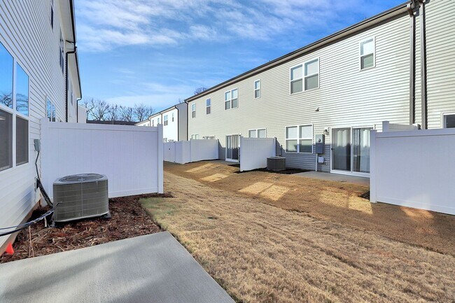 Building Photo - 5855 Executive Center Dr