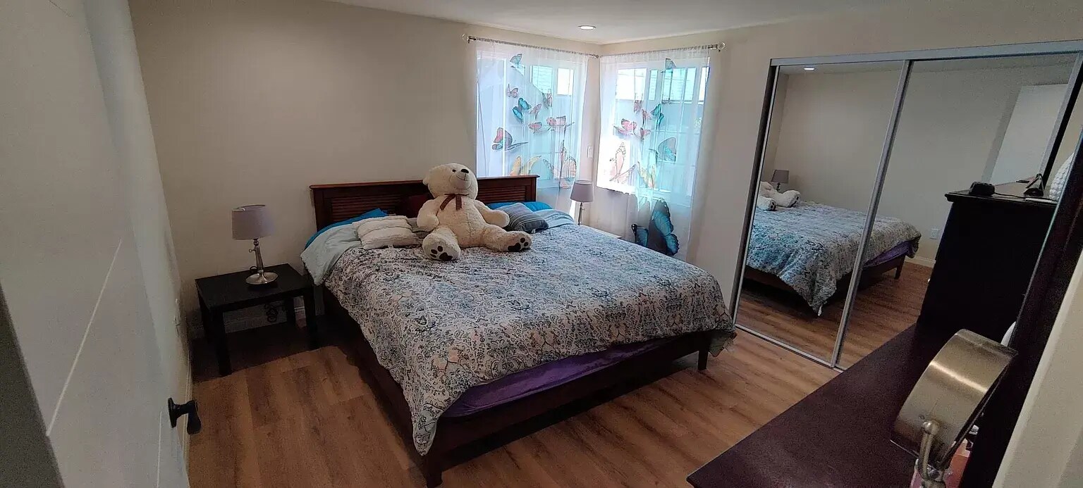 Bedroom 2 - 4094 Howard Ave