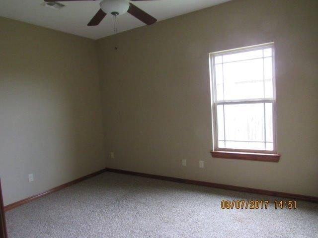 Building Photo - Fantastic home located in Dove Creek Addit...