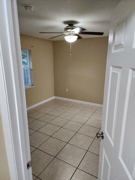 Building Photo - 2225 86th Ct