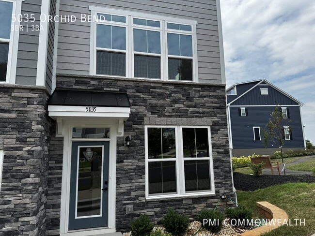 Building Photo - 3 Bed / 2.5 Bath Brand New Townhouse (Avai...