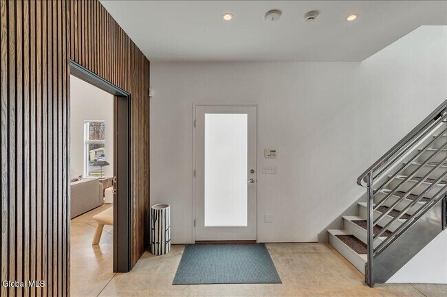 Building Photo - 18 Granite St