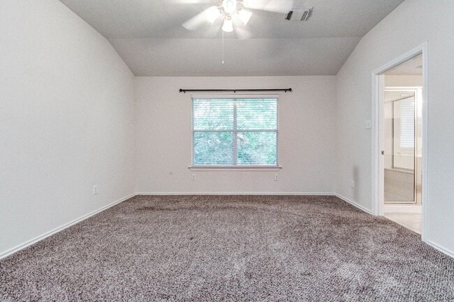 Building Photo - 87 N Burberry Park