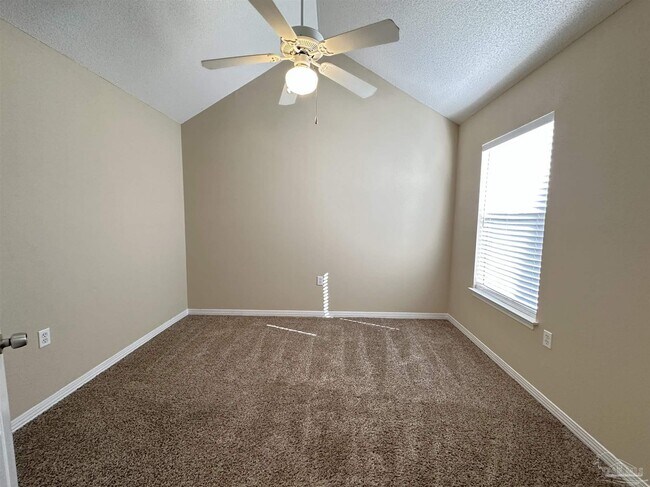 Building Photo - 4675 Calle Ladera