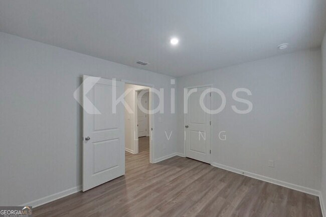 Building Photo - 528 Ivy Brook Way