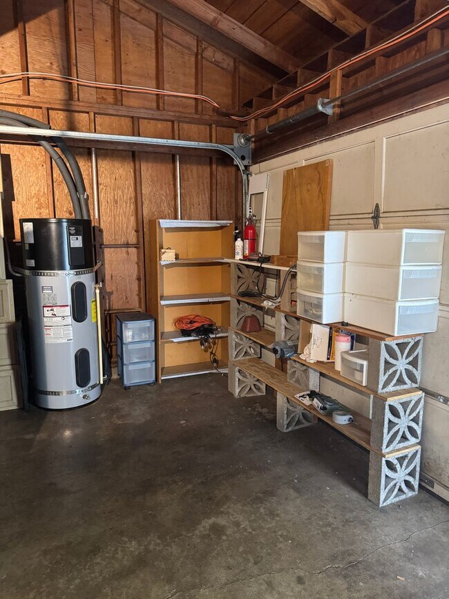 Building Photo - 1270 W Hilliard Ln
