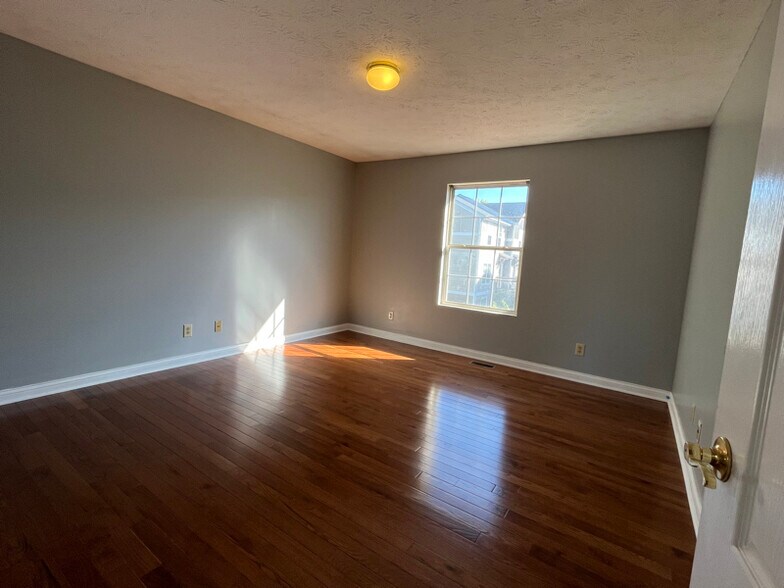 Building Photo - 2007 Halyard Ln