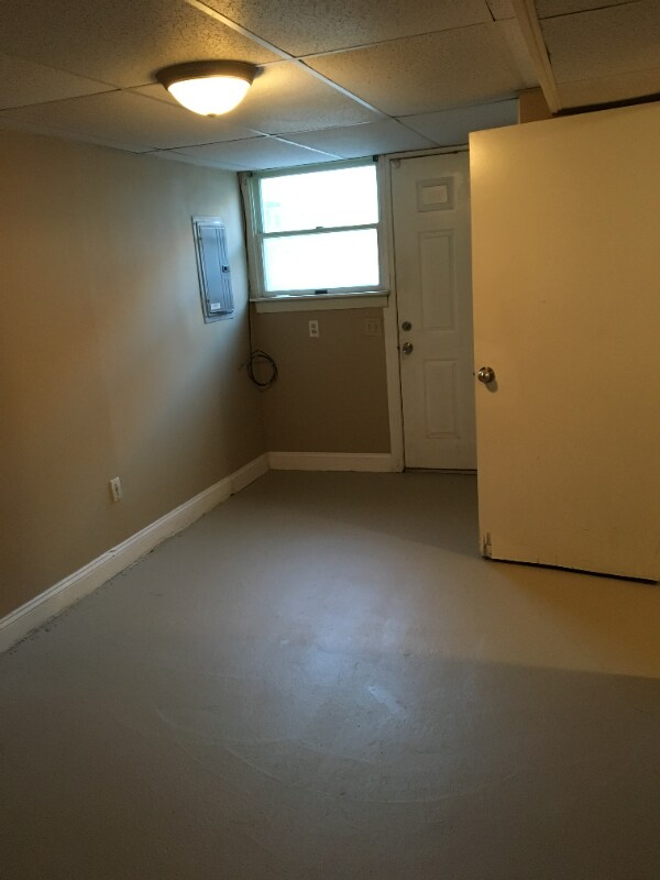 Building Photo - 4619 Kraydor St