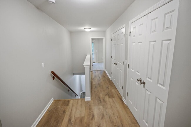 Building Photo - 174 McMenamy Rd