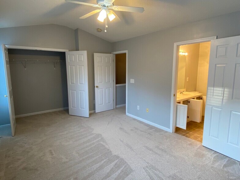 Building Photo - 4645 Valais Ct