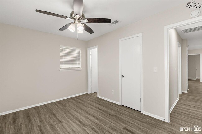 Building Photo - 4728 Eden Ln