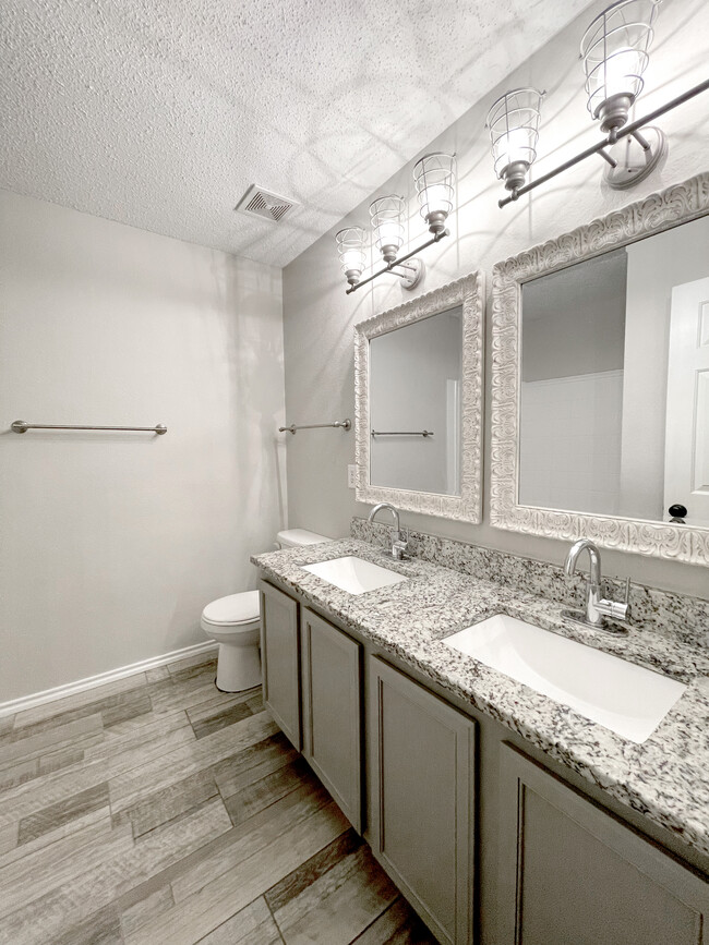 Building Photo - 1419 Windy Meadows Dr