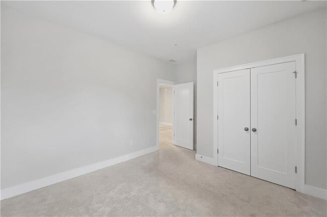 Building Photo - 2557 Oakbourne Ln