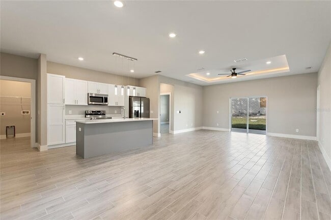 Building Photo - 119 Tulip Ln