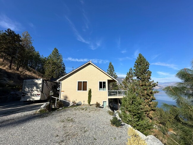 Building Photo - Fully Furnished Home in Chelan!  Half off ...