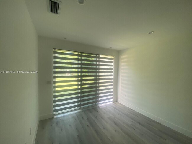 Building Photo - 16002 NW 38th Pl