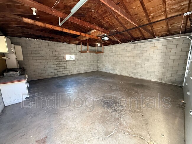 Building Photo - 3772 Dehner Dr