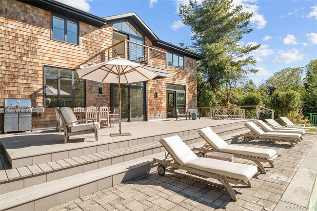 Building Photo - 15 Atterbury Rd