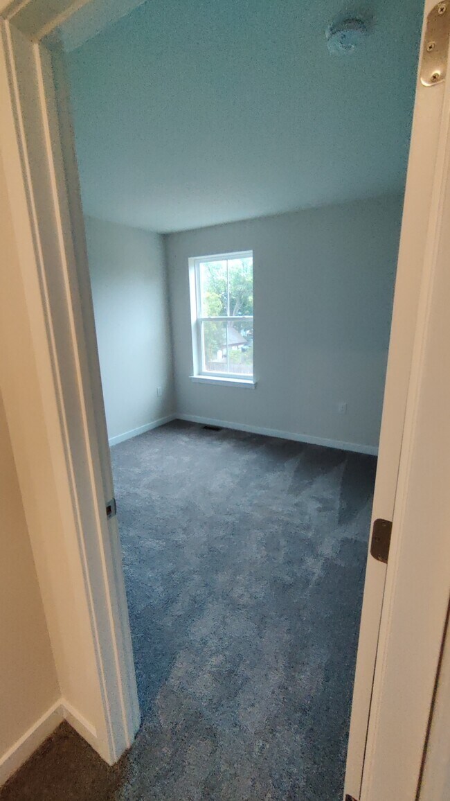 Building Photo - 306 Bennetts Ct