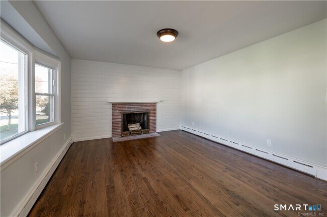 Building Photo - 927 Birmingham St