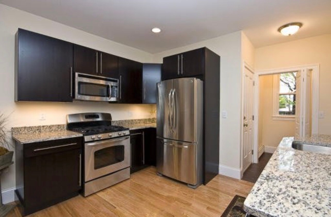 Building Photo - 21 Marion Rd