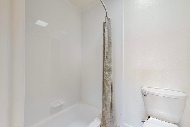 Building Photo - 876 Tramway Ln Ct NE