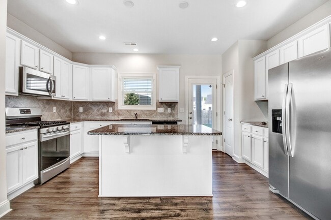 Building Photo - 106 Salmon Ln