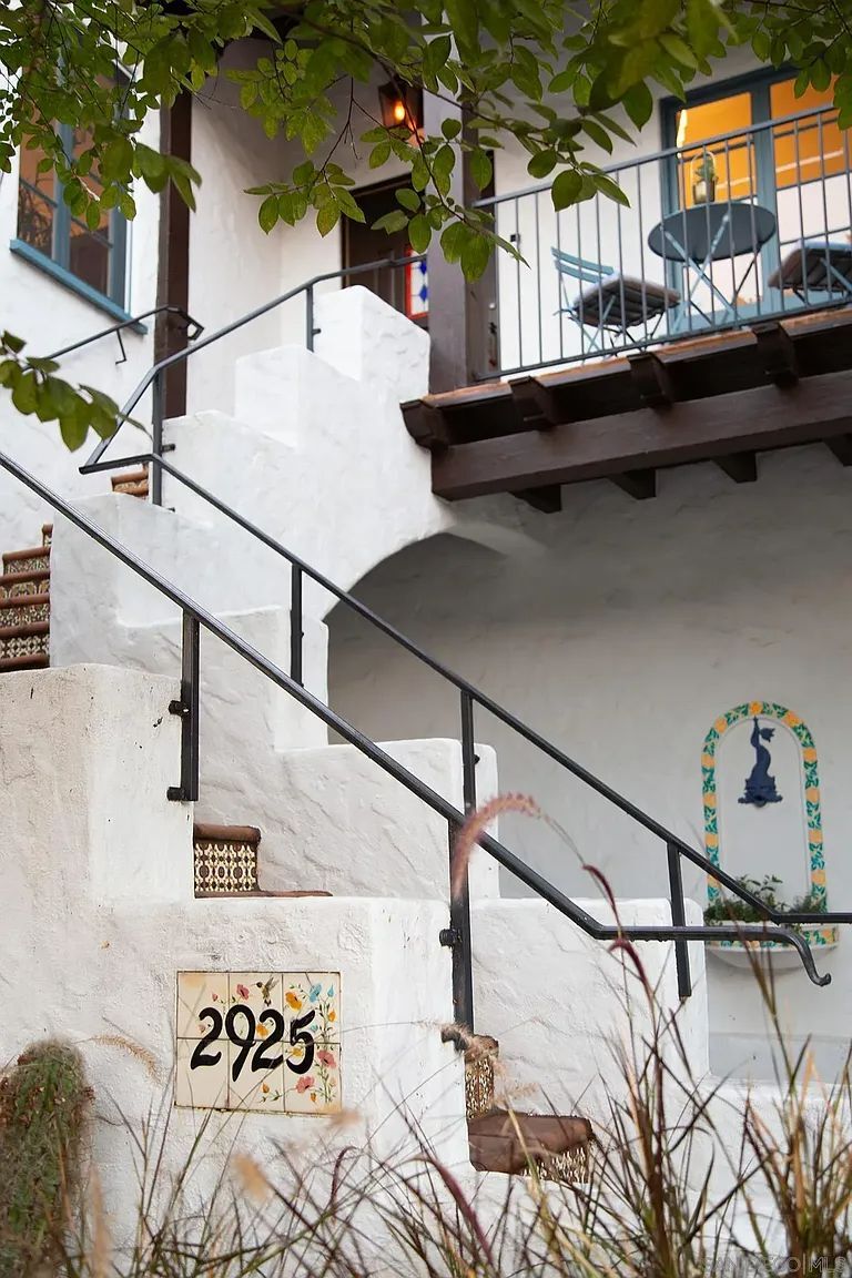 Building Photo - 2925 Graceland Way