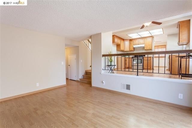 Building Photo - There Is No Place Like Home Like a Big Home