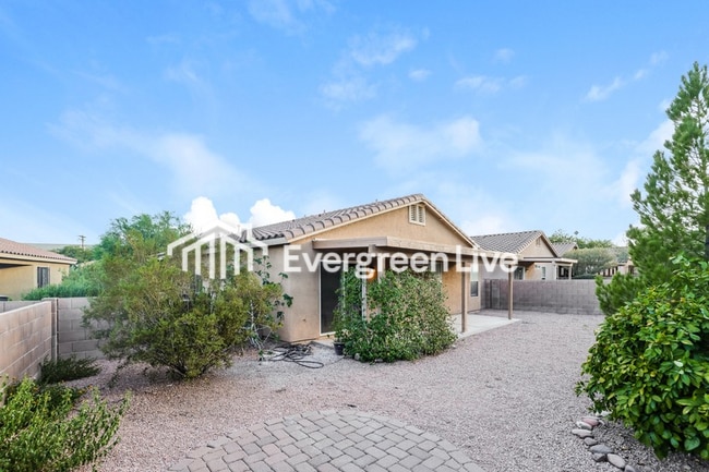 Building Photo - 2156 W Splitwood Pl