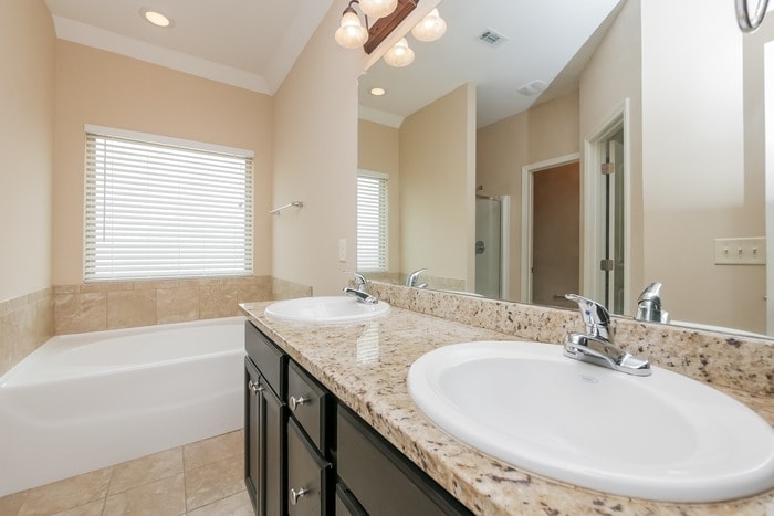 Building Photo - 6538 Ridgeview Ln