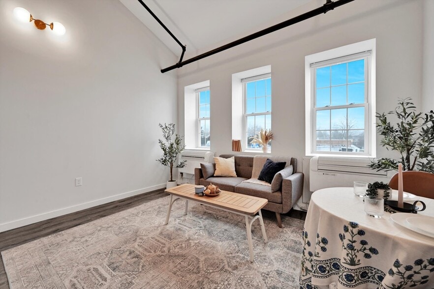 Building Photo - Fleetwood Lofts