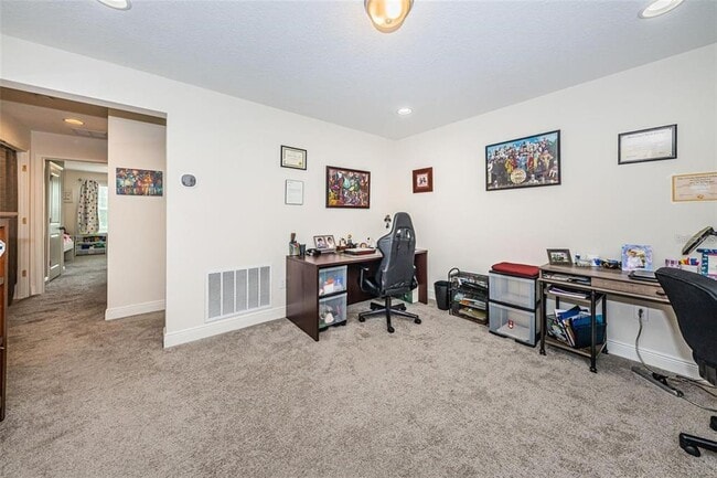 Building Photo - 14126 Damselfly Dr