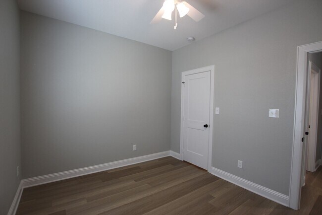 Building Photo - Coming Soon! 3 Bed 2 Bath Town Home in Tyler, Tx!