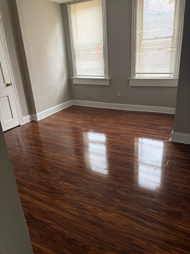 Building Photo - 2106 E Federal St, Baltimore, MD 21213