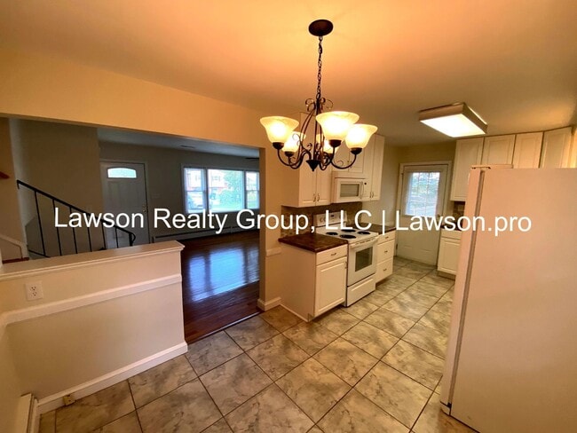 Building Photo - 1706 Glendon Rd