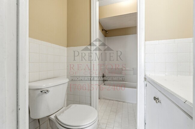 Building Photo - 520 Asa Dr