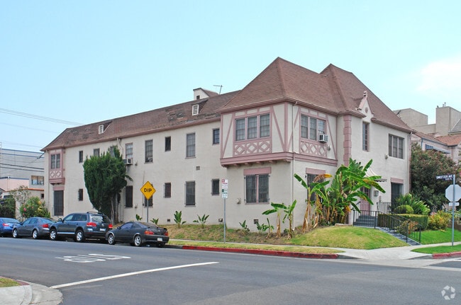 Primary Photo - 8261 Blackburn Ave