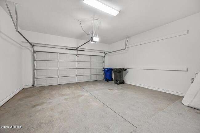 Building Photo - 4642 W Toledo St