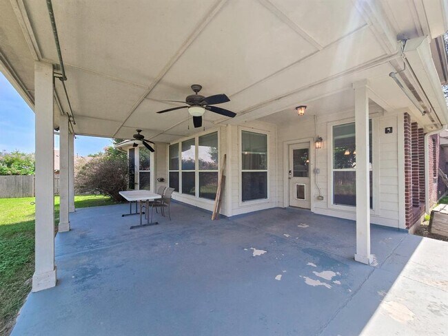 Building Photo - 508 Hidden Brook Ln